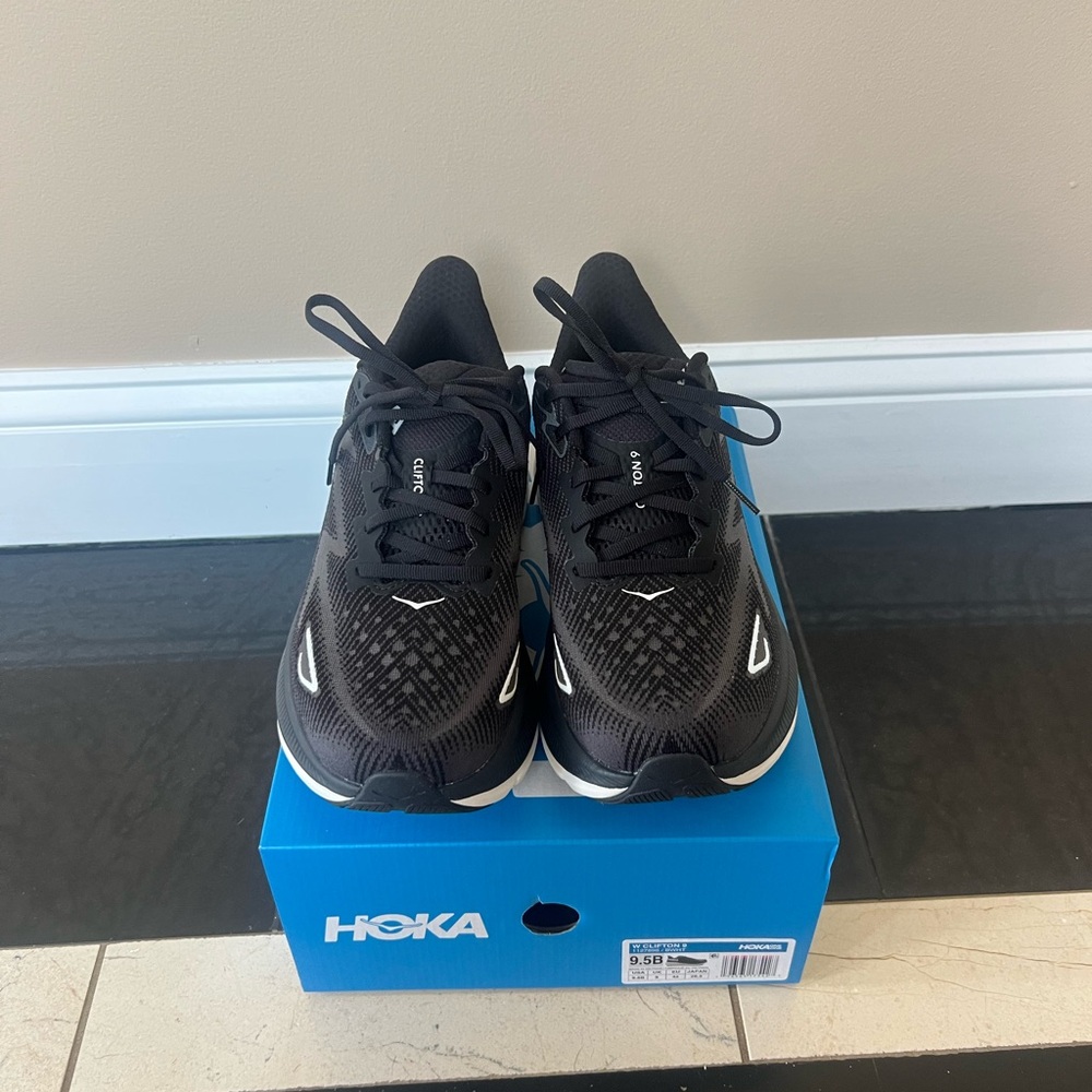 Hoka Clifton 9